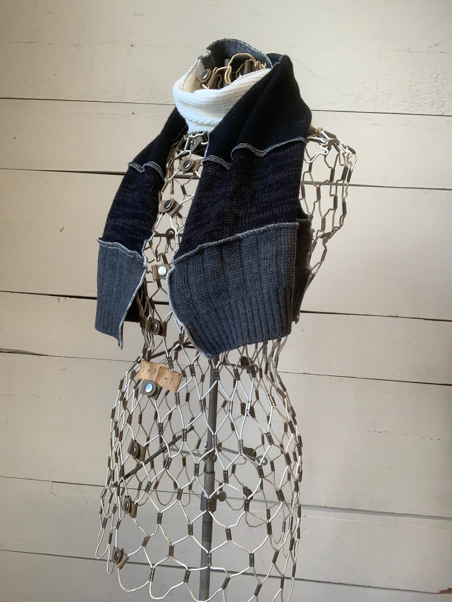 Foulard noir et carreaux