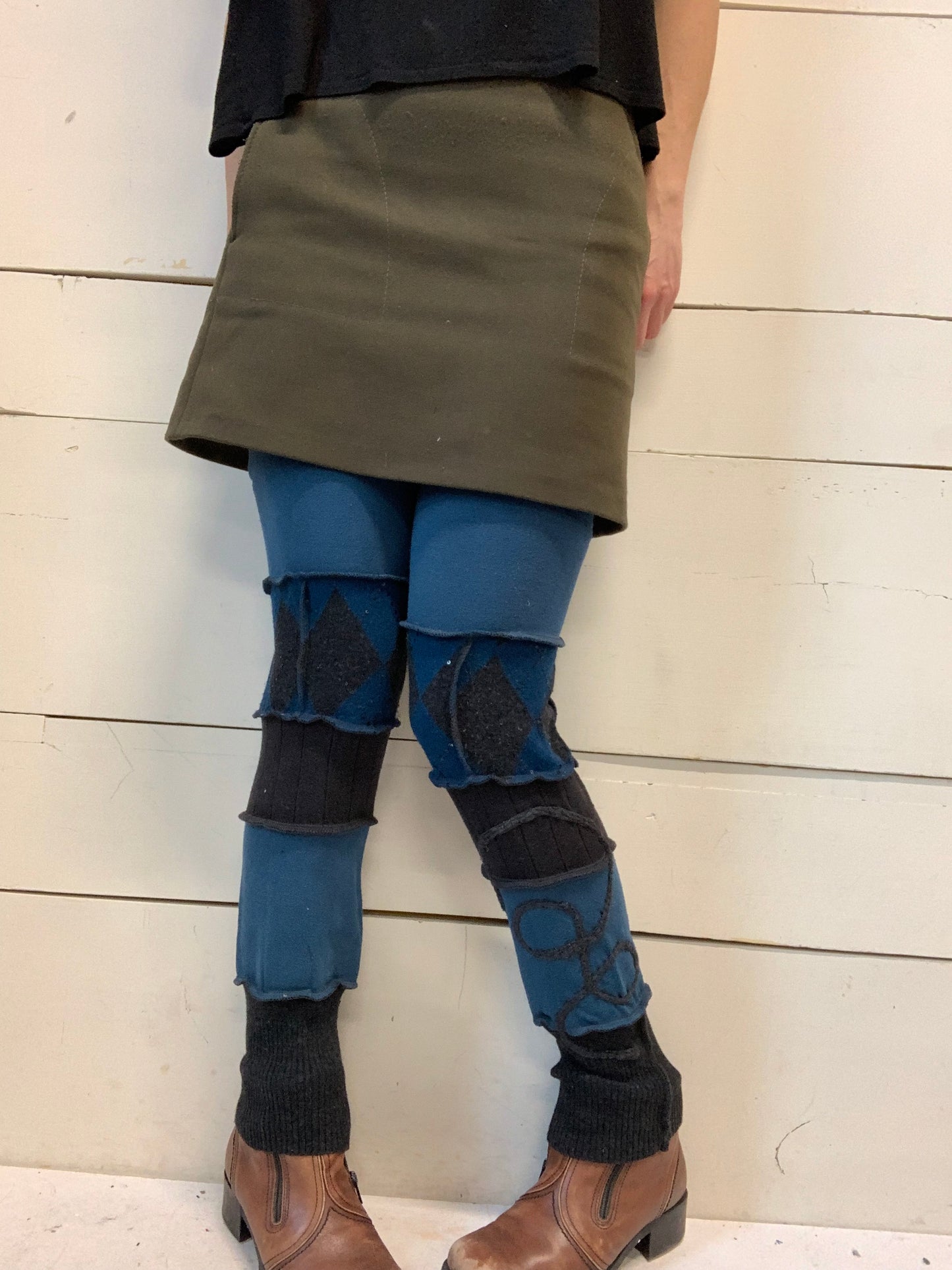L’indispensable grise et bleu avec losanges et paillettes
