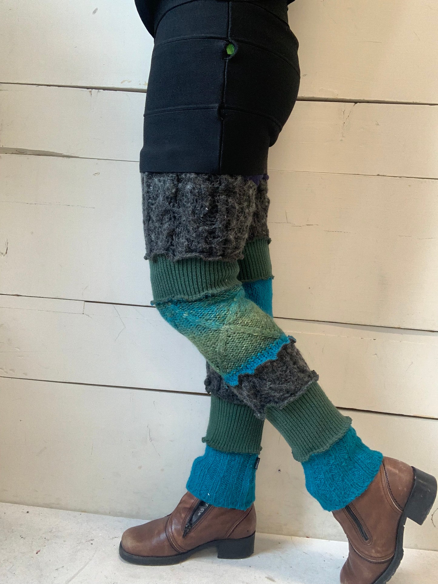 L’indispensable belle grise, turquoise et vert