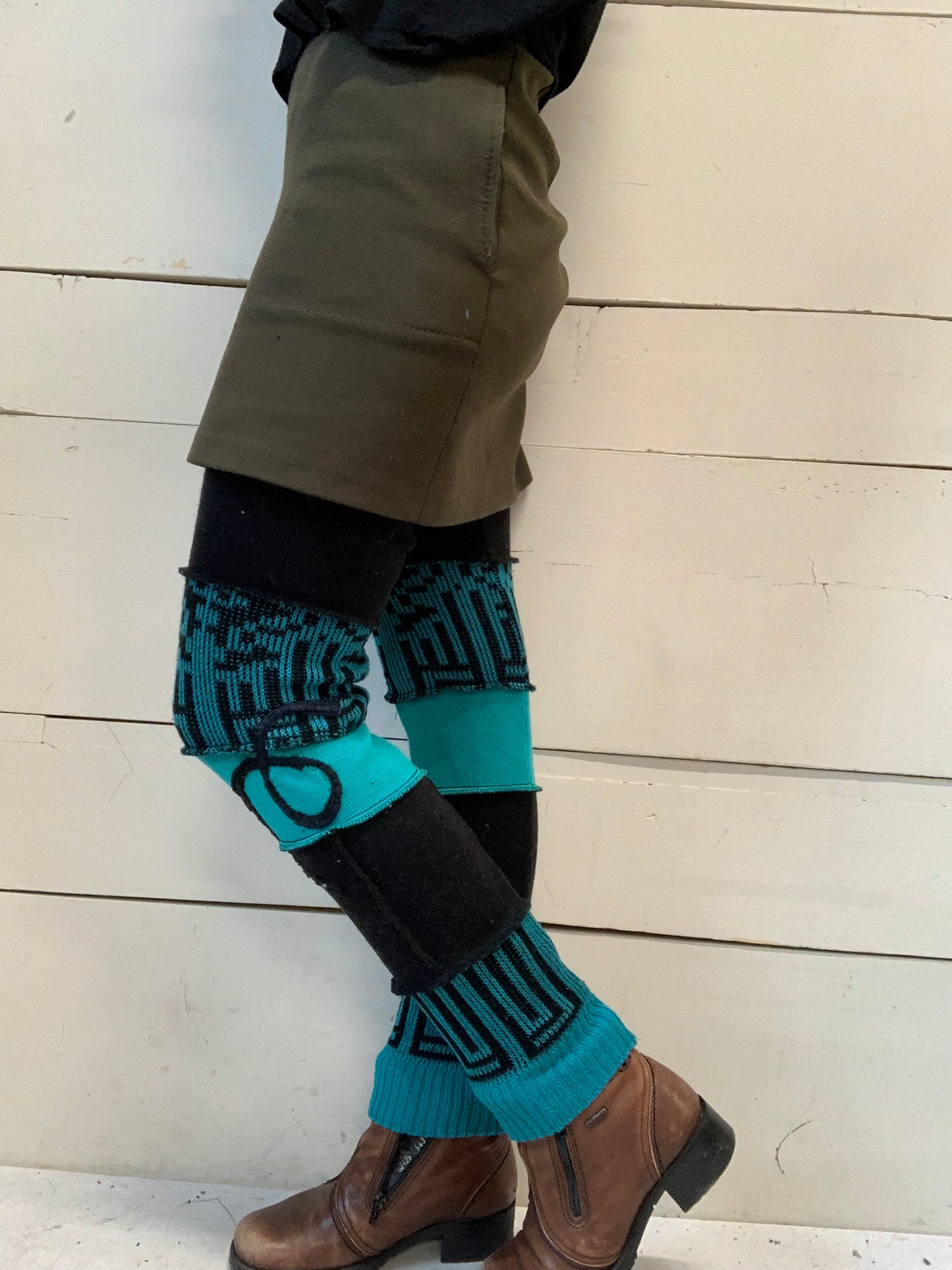 L’indispensable turquoise et noir avec une touche 80 😉