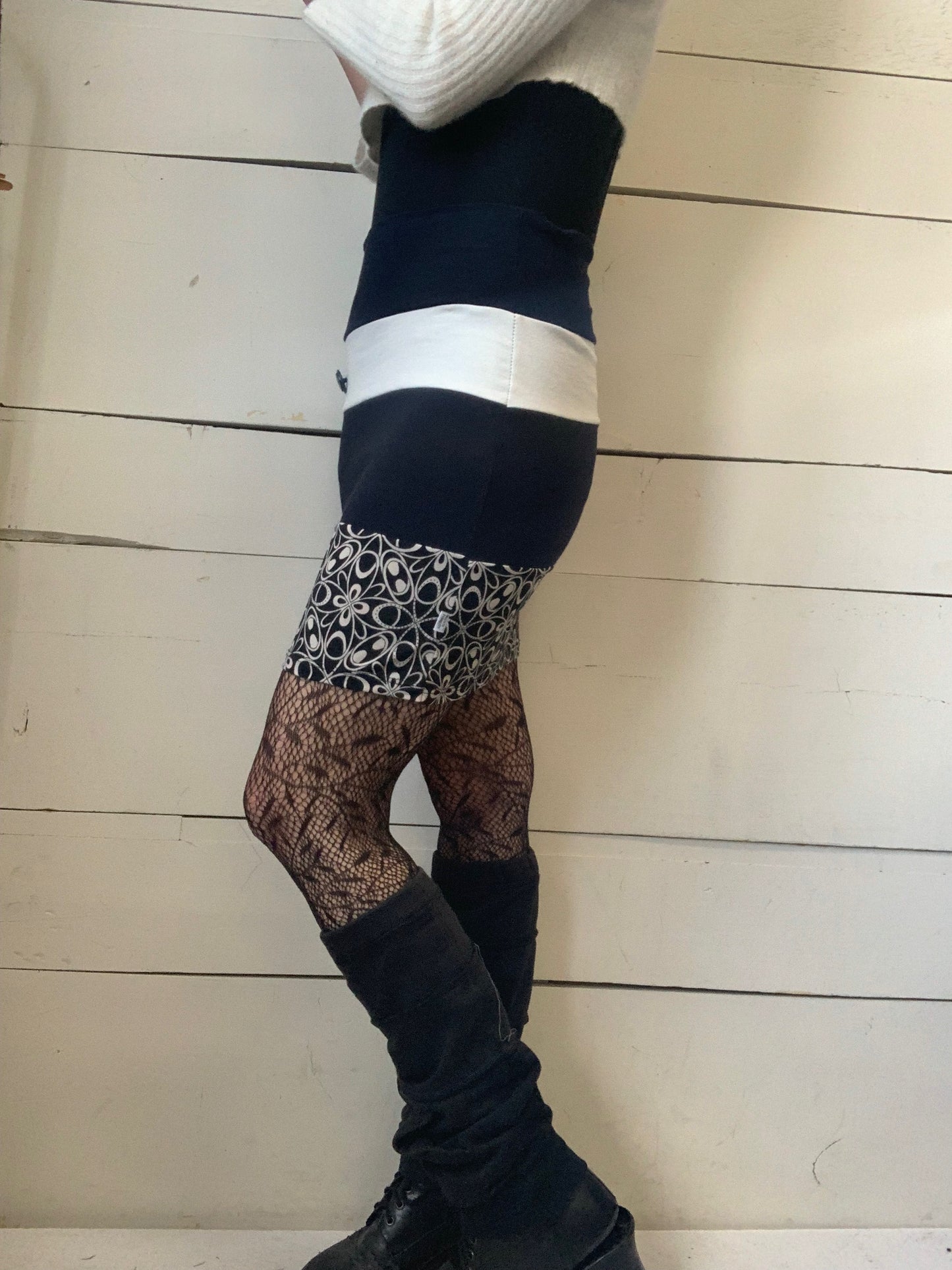 JUPE MARINE ET BLANCHE (M)