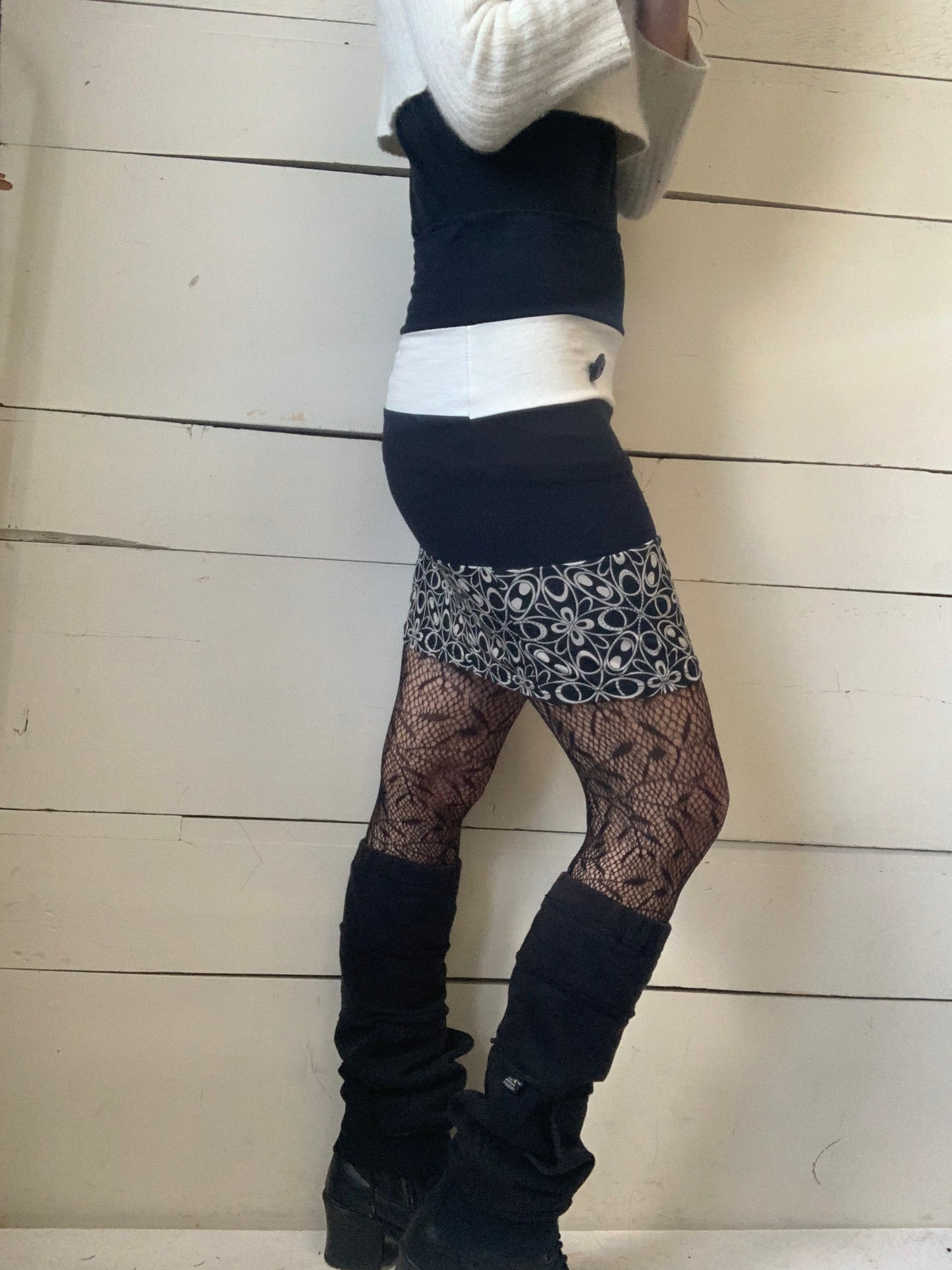 JUPE MARINE ET BLANCHE (M)