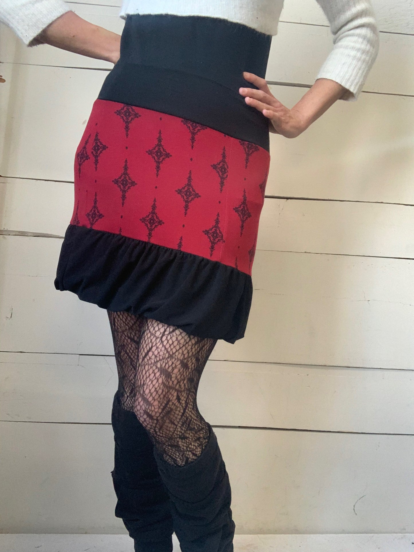 RED SPLASH SKIRT (M)