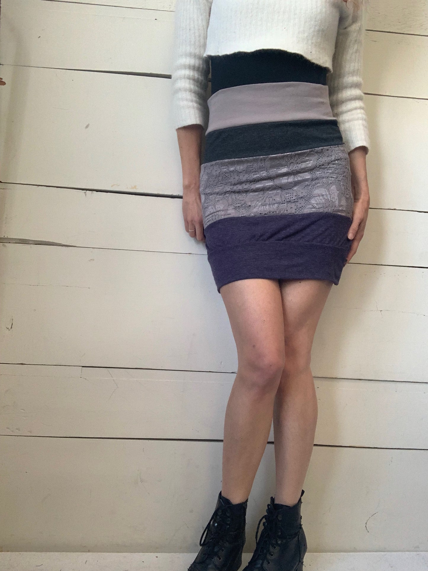 BLACK BEIGE SKIRT WITH DOTS (M-L)