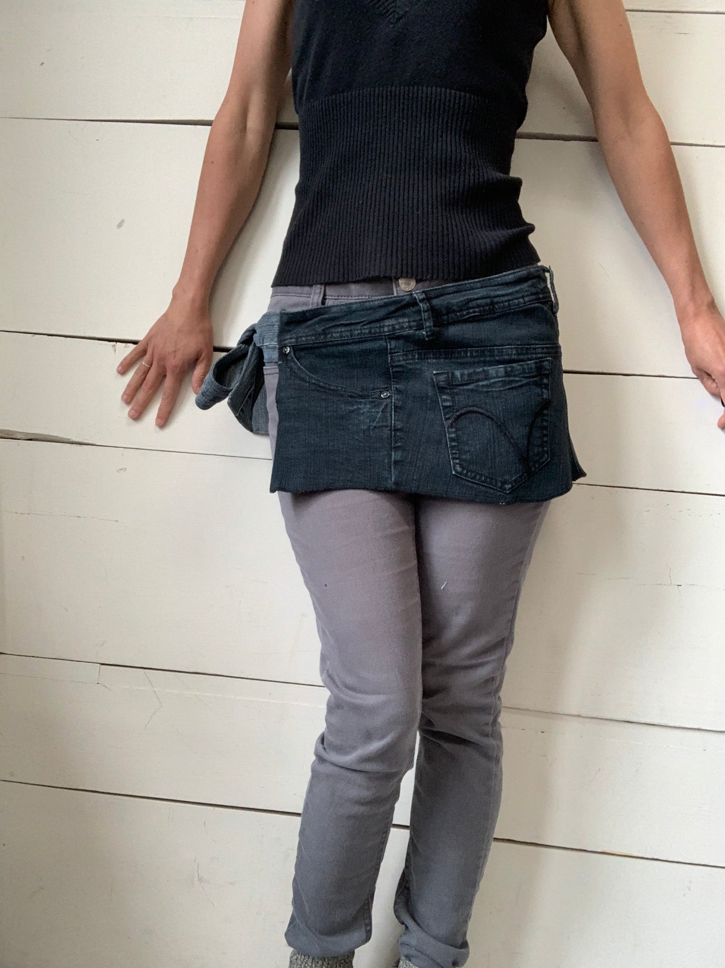 TABLIER JEANS NOIR DÉLAVÉ