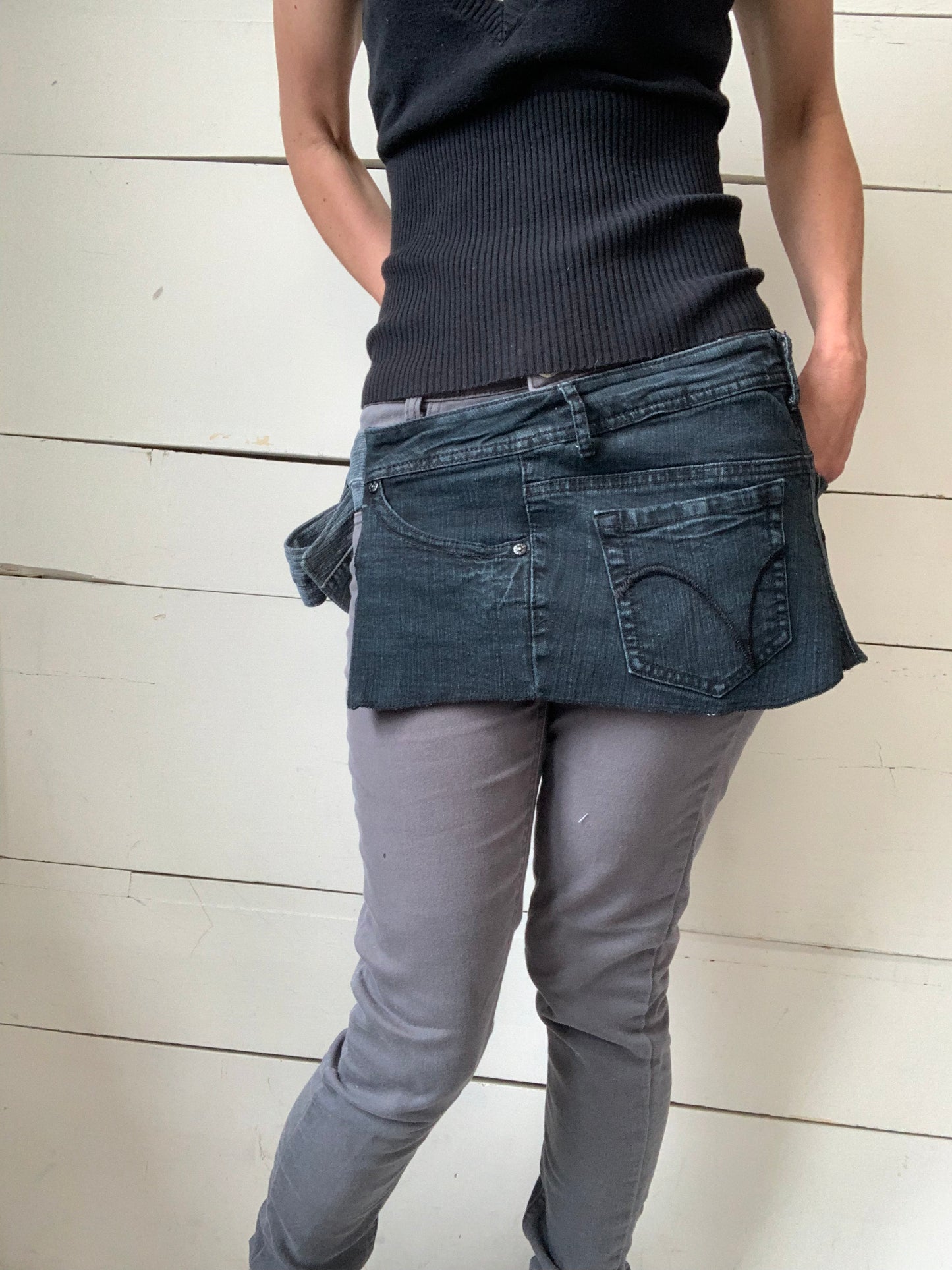 TABLIER JEANS NOIR DÉLAVÉ