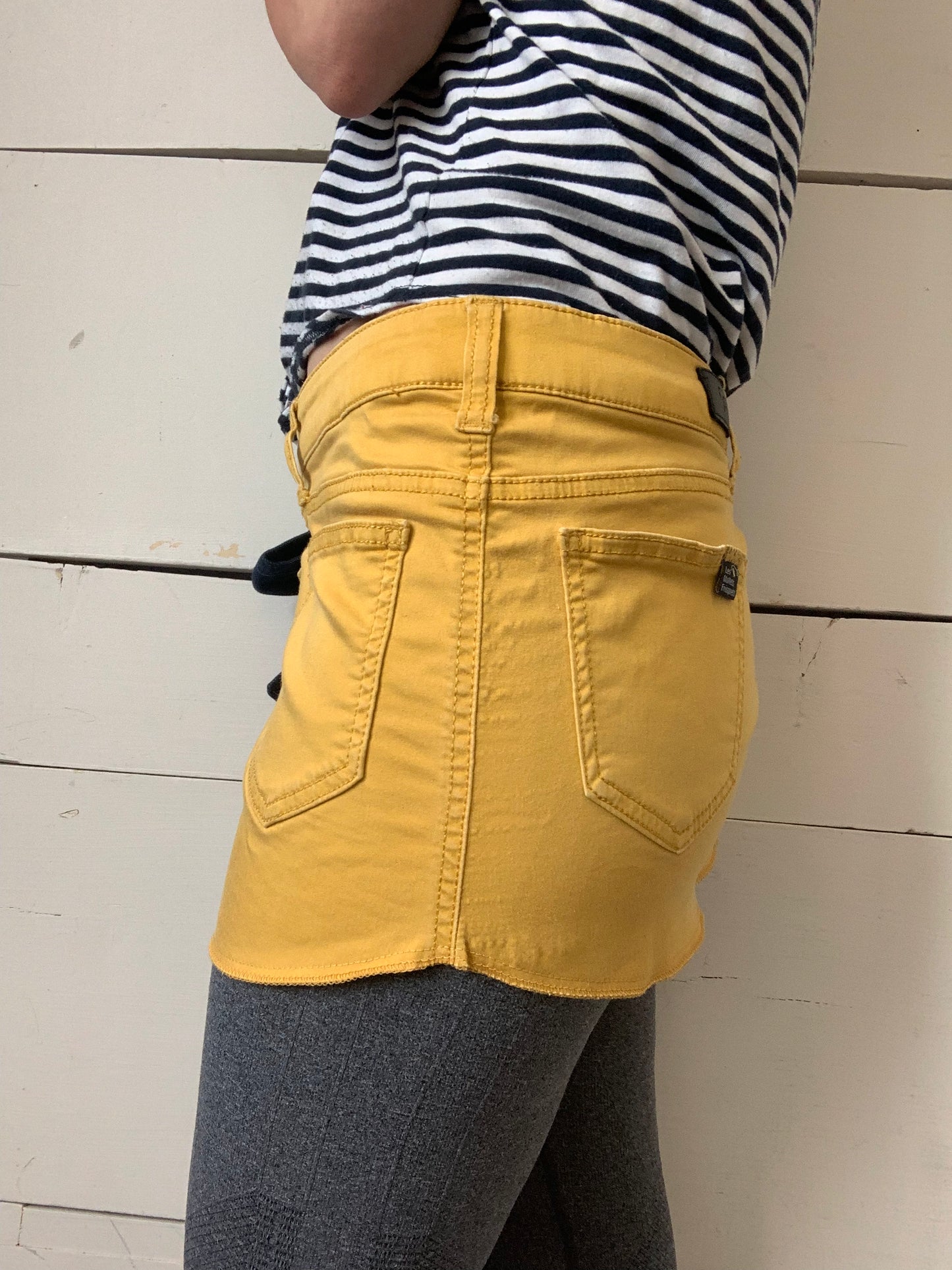 TABLIER JEANS JAUNE