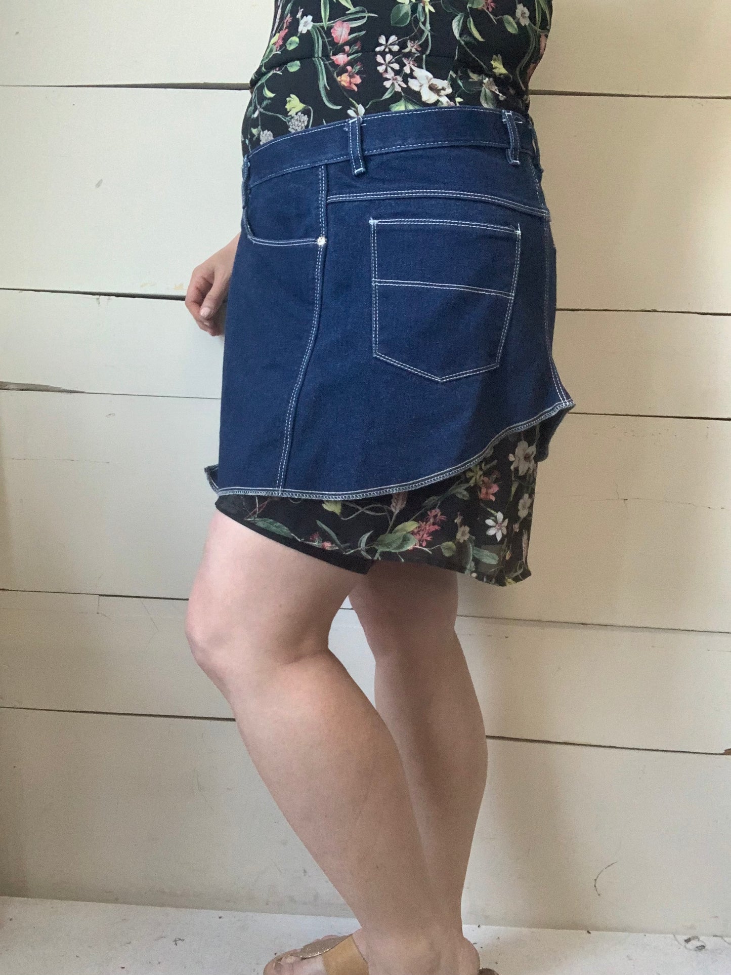 DARK JEANS APRON