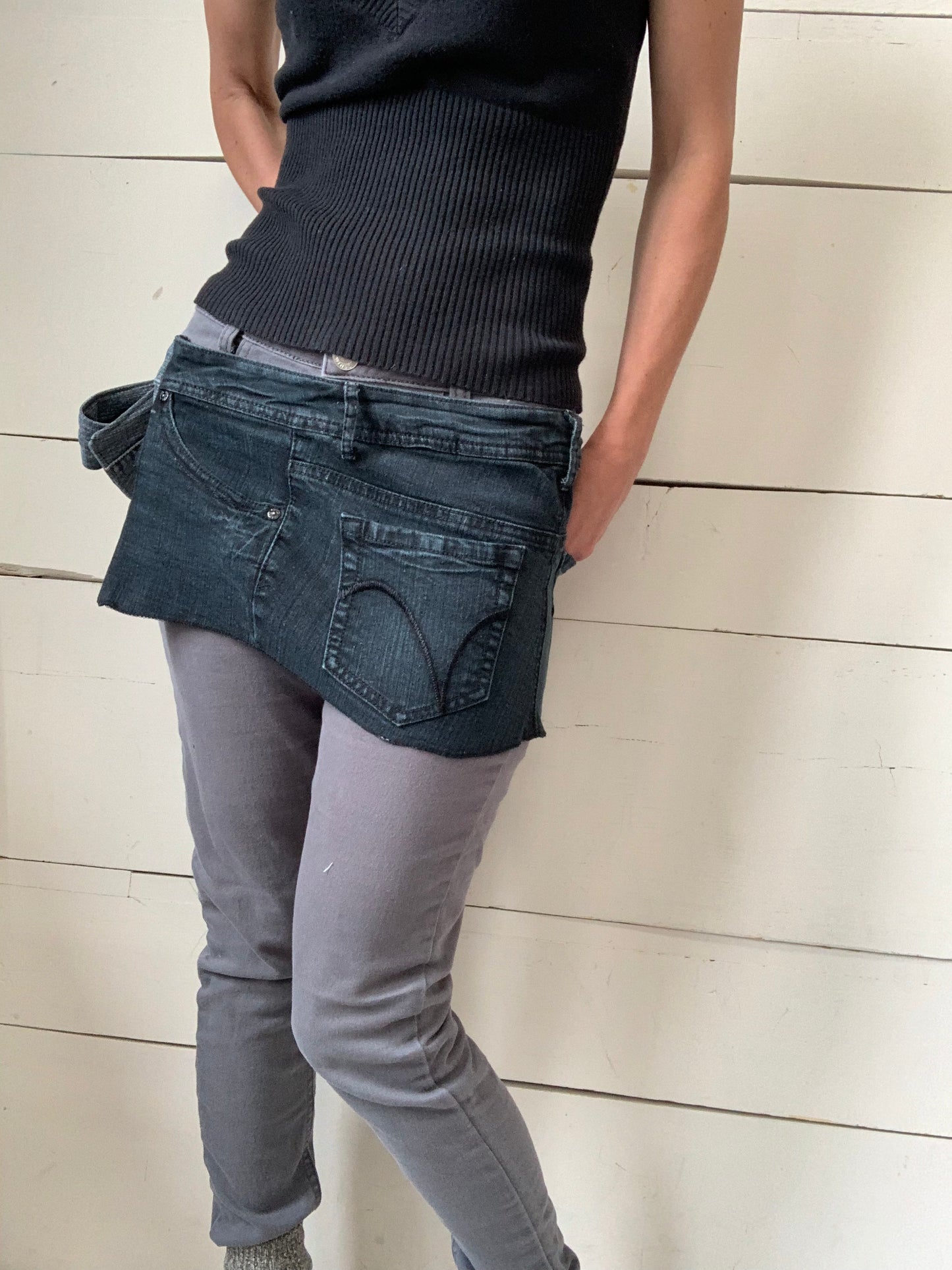 TABLIER JEANS NOIR DÉLAVÉ