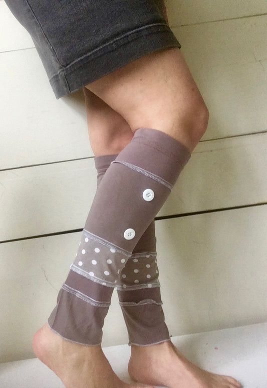 Légère beige à pois blanc