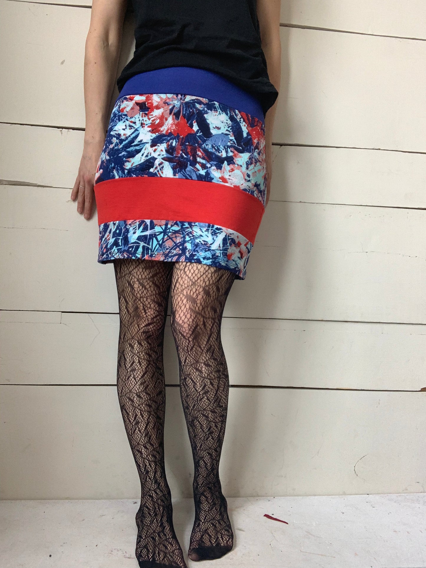 JUPE BLEU ET ROUGE (S-M)