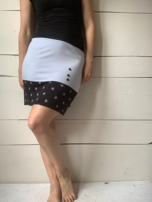 JUPE BLEU ET GRISE (M)