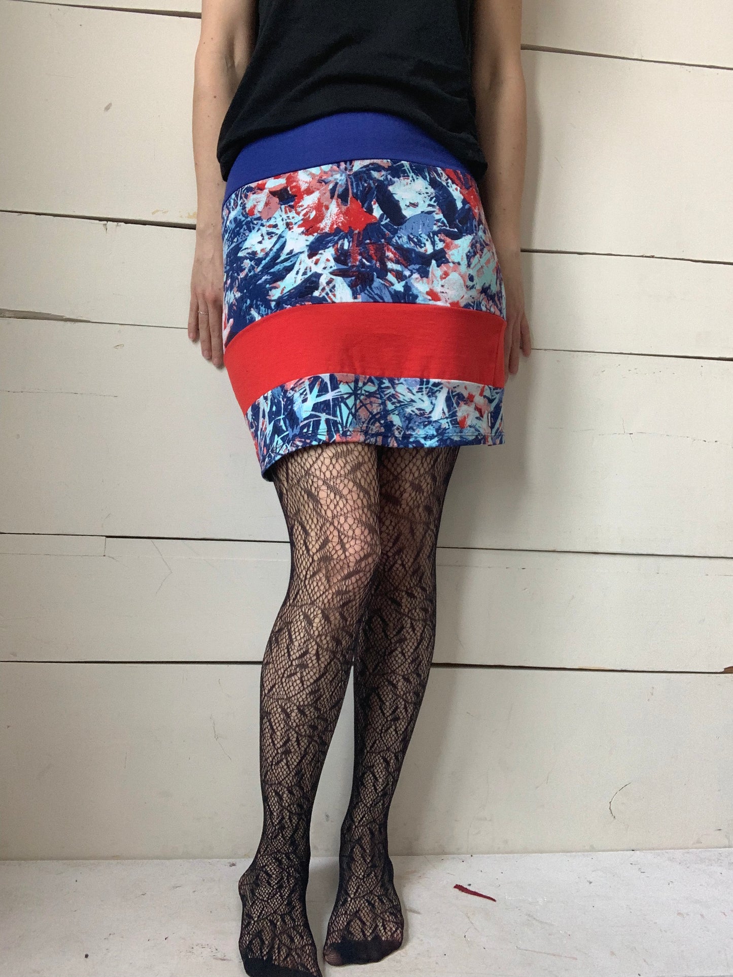 JUPE BLEU ET ROUGE (S-M)