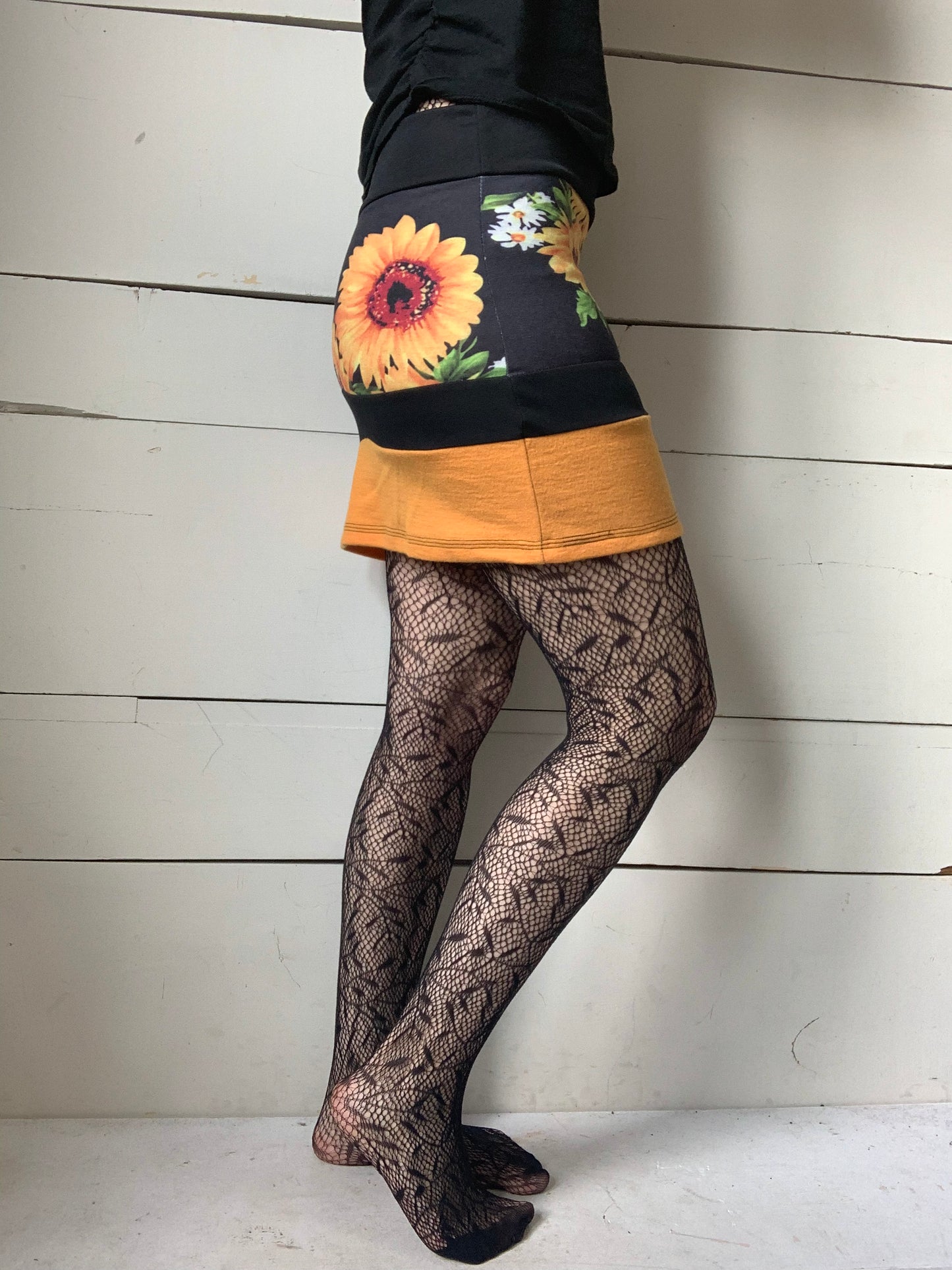 SUNFLOWER SKIRT (S-M)