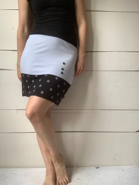 BLUE AND GRAY SKIRT (M)
