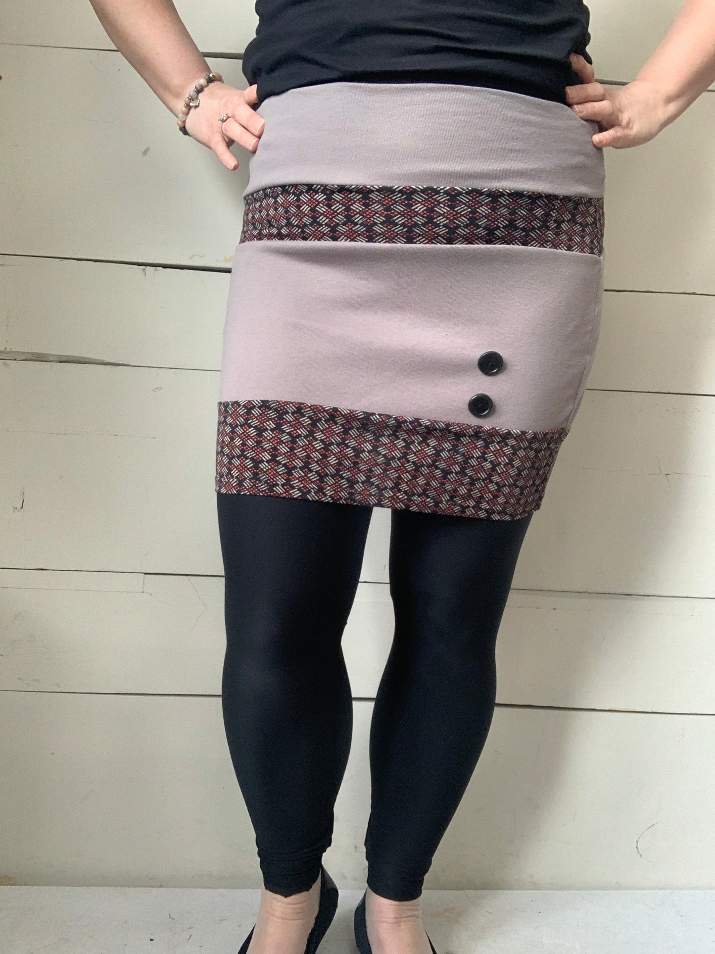 BLACK BEIGE SKIRT WITH DOTS (M-L)